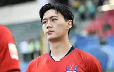 重磅引援！中超冠军队锁定主力中卫替代恩加德乌，转会下月正式完成_国安_贾德松_比赛